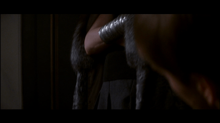 Thomas Crown_maintenant un bras