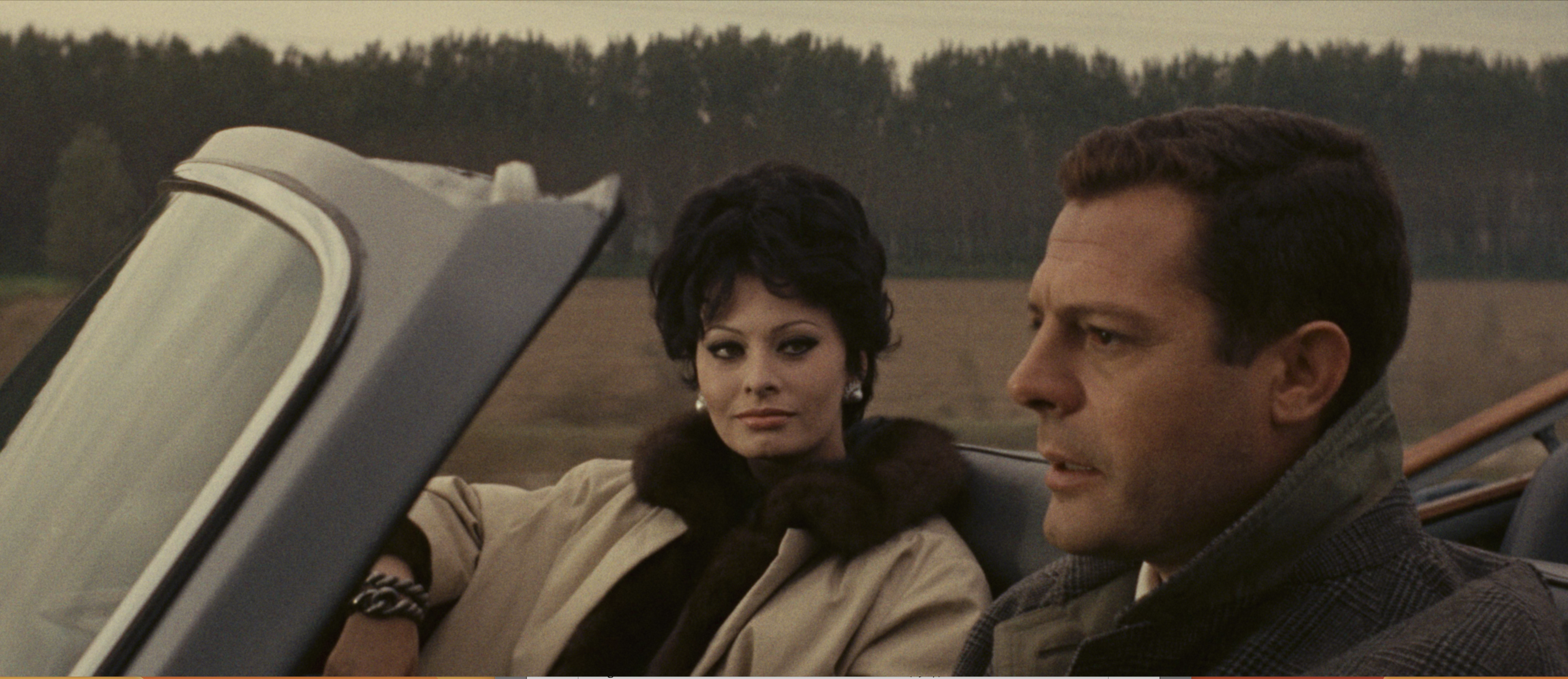 20 voitures que l'on ne peut pas croire légales sur la route - Guideauto, image size:3972x1722